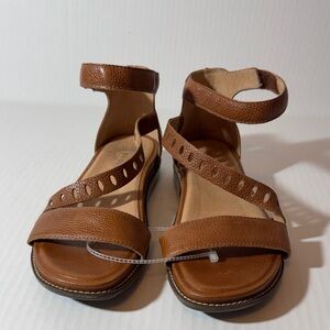 Chic Brown Leather Women's Sandals